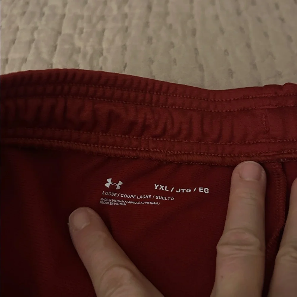 NWT Under Armour Kids red Joggers - Picture 3 of 4